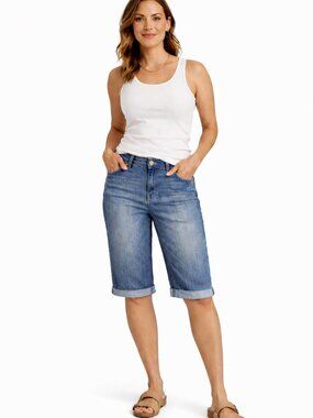 Levi’s Women’s Denim Shorts Size 10 Medium Stonewash Cuffed Deck Length